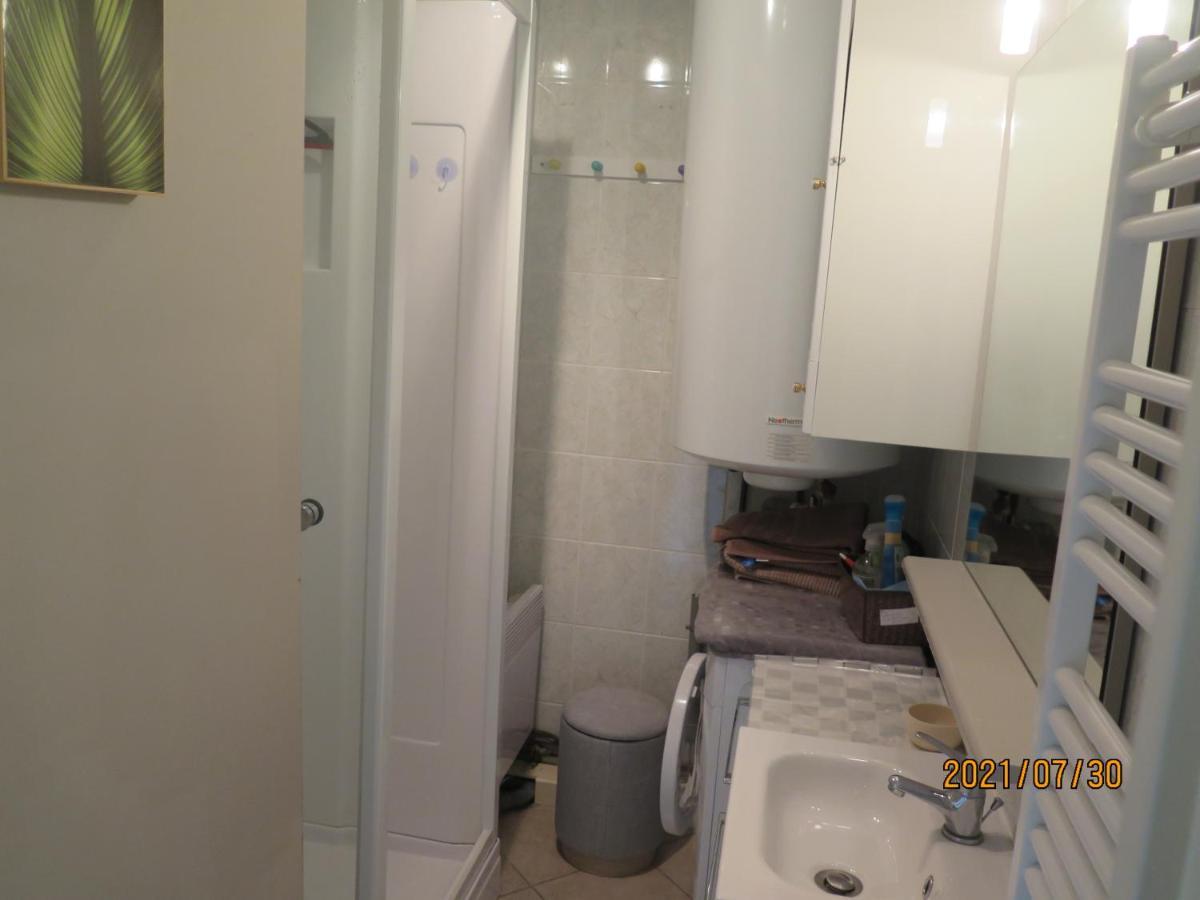 T3 Avec Balcon Plein Sud En Bord De Mer - 50 Ml .2 Chambres Tout Confort, Equipe De Chauffage Electrique Pour Periode Hivernale, Camiers Luaran gambar